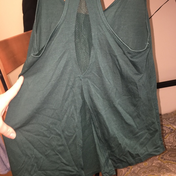 athletic tank top - Picture 2 of 2